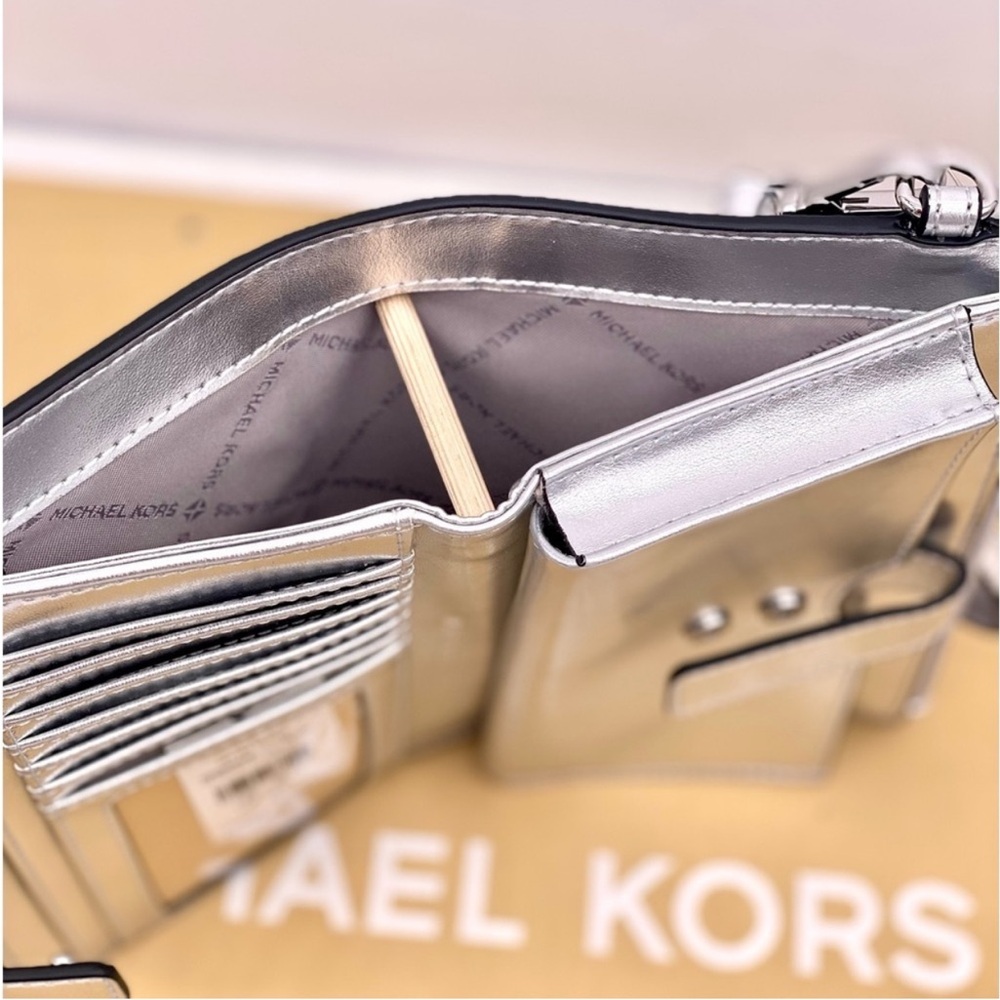 New Michael Kors Jet Set Travel Large Embellished Logo Wristlet Black - Picture 8 of 10